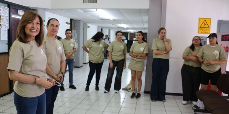 REALIZAN IMPORTANTE VIAJE ACADÉMICO JÓVENES DE ITESCA