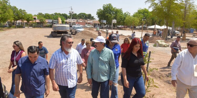 SUPERVISA PRESIDENTE OBRA DE CONSTRUCCIÓN DE PARQUE RECREATIVO Y CENTRO COMUNITARIO EN LA COLONIA CHAPULTEPEC