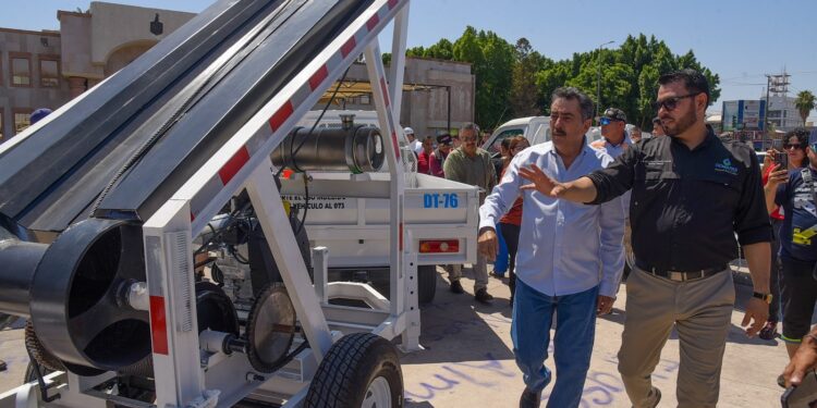 ENTREGA LAMARQUE CANO NUEVOS EQUIPOS DE CUBETEO A OOMAPASC