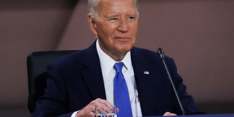 Biden renuncia a su candidatura demócrata por la reelección presidencial en Estados Unidos