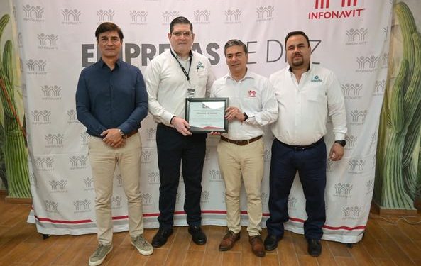 RECONOCEN FUNCIONES DE OOMAPASC CON CERTIFICACIÓN COMO “EMPRESA DE DIEZ”