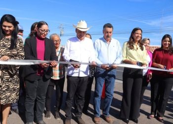 GOBERNADOR Y ALCALDE REALIZAN ENTREGA DE OBRAS EN CALLES DE CAJEME