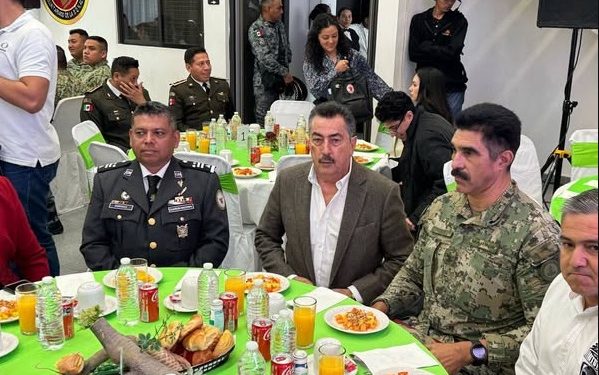 El presidente Javier Lamarque estuvo presente en la ceremonia del 112 aniversario del Día del Ejército Mexicano