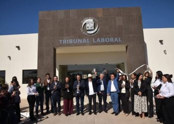 ALCALDE LAMARQUE Y GOBERNADOR, INAUGURAN TRIBUNAL LABORAL DIST. JUDICIAL 2