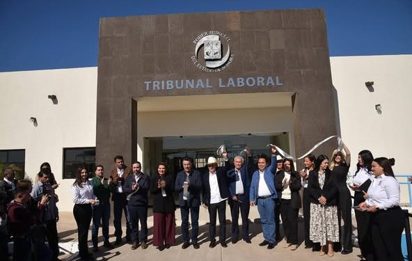 ALCALDE LAMARQUE Y GOBERNADOR, INAUGURAN TRIBUNAL LABORAL DIST. JUDICIAL 2