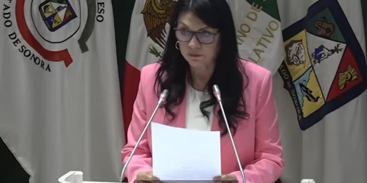 CONGRESO APRUEBA CONVOCATORIA DEL 7mo PARLAMENTO DE LAS MUJERES