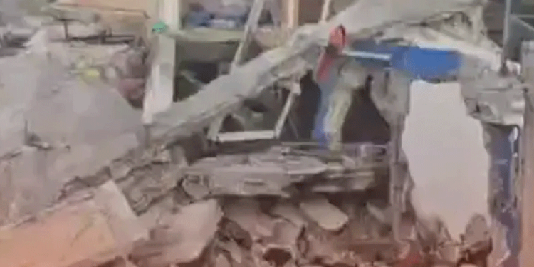 Explosión por acumulación de gas destruye casa y deja varios heridos en Puebla