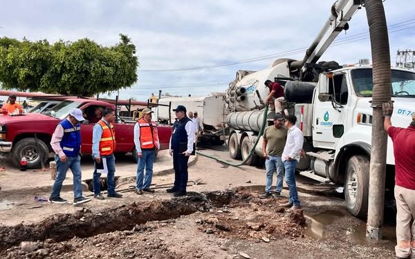 ALCALDE DE CAJEME SUPERVISA TRABAJOS DE DRENAJE EN VILLA BONITA