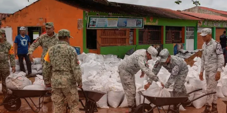 Activistas realizan mega limpieza en carretera Hermosillo-Bahía de Kino