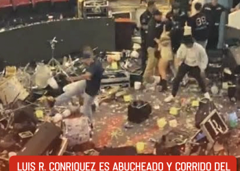 Luis R. Conriquez es abucheado y corrido del Palenque de Texcoco por no cantar corridos