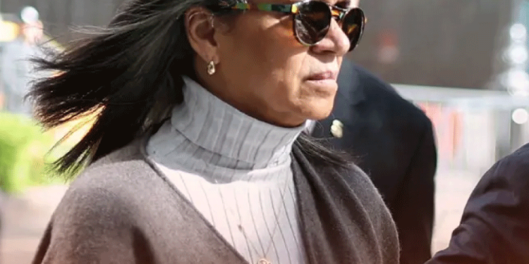 Kim Kardashian se convierte en abogada sin haber pisado una universidad