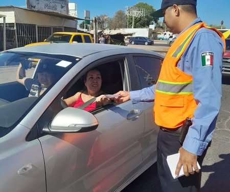 EQUIPO DE TRANSITO SIGUE CUIDANDO LAS CALLES EN VACACIONES