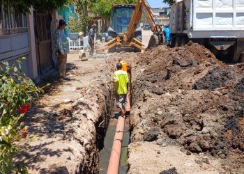 Reparación de infraestructura sanitaria por Callejón Independencia entre Ejido y Revolución en Col. Benito Juárez