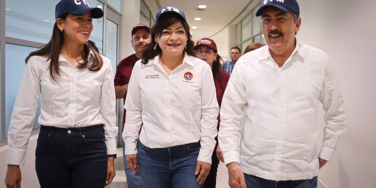 El Presidente Javier Lamarque encabezó el desfile del Día del Trabajo 2025