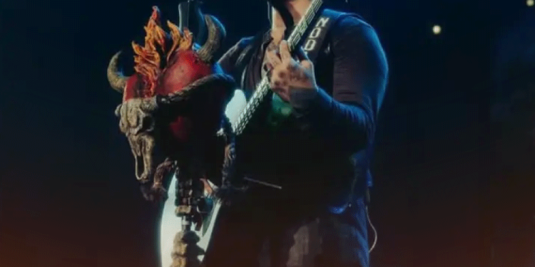 Rihanna confirma su tercer embarazo en la Met Gala 2025 y deslumbra con su estilo icónico