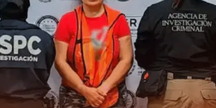 Jóvenes dan “manita de gato” a la Calzada Antonio Valdez Herrera, en Cócorit