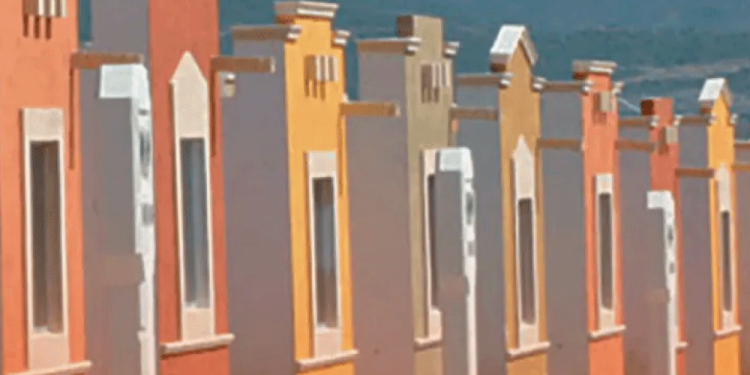 Rihanna confirma su tercer embarazo en la Met Gala 2025 y deslumbra con su estilo icónico