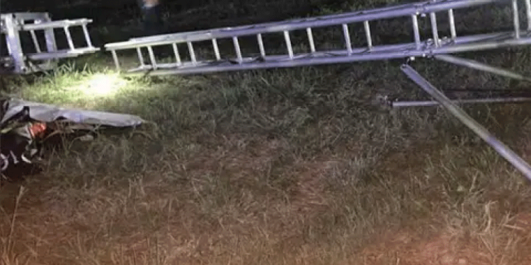 Cae estructura en evento masivo a un lado del escenario y en zona VIP