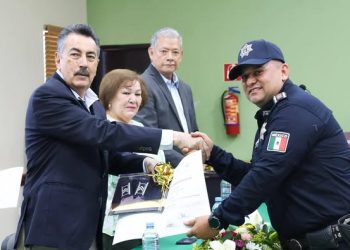 ENTREGAN ASCENSOS A ELEMENTOS DE POLICIA MUNICIPAL