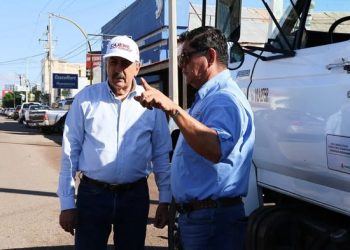 PRESIDENTE LAMARQUE SUPERVISA TRABAJOS DE BACHEO