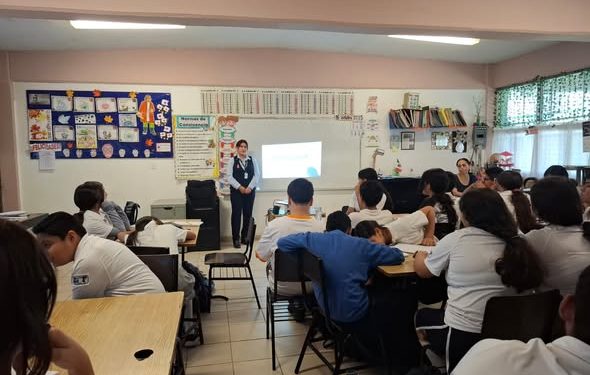 PERSONAL DE CULTURA DEL AGUA, IMPARTEN PLATICAS A TÉCNICA #70