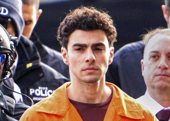 ROBO MILLONARIO EN TOKIO