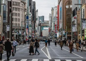 ROBO MILLONARIO EN TOKIO
