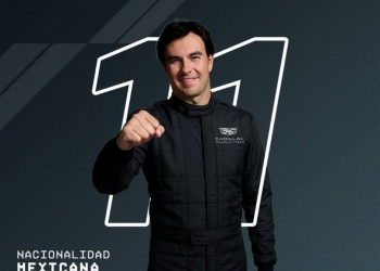 Checo Pérez debuta al volante del Cadillac F1 en el mítico Silverstone