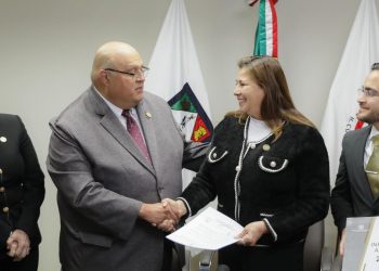 Reciben diputada presidenta y legisladores informe anual del Tribunal de Justicia Administrativa