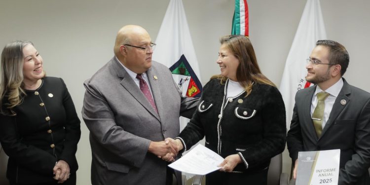 Reciben diputada presidenta y legisladores informe anual del Tribunal de Justicia Administrativa