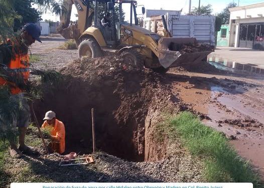 OOMAPASC REALIZA REPARACIONES EN COL. BENITO JUAREZ