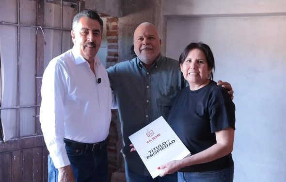 CAJEME: ENTREGAN TITULOS DE PROPIEDAD EN LA AVES DEL CASTILLO