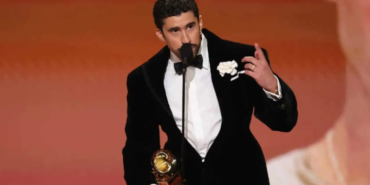 CARÍN LEÓN GANA GRAMMY 2026