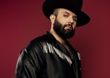 CARÍN LEÓN GANA GRAMMY 2026