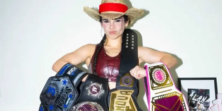 LANZAN RETO A ALANA FLORES Y CRECE LA POLÉMICA POR PELEA SIN RIVAL EN SUPERNOVA GENESIS