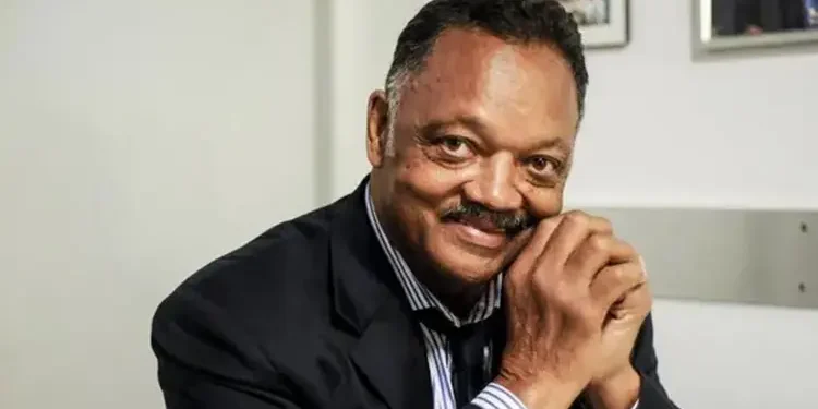 Trump lanza advertencias a Irán y a Cuba