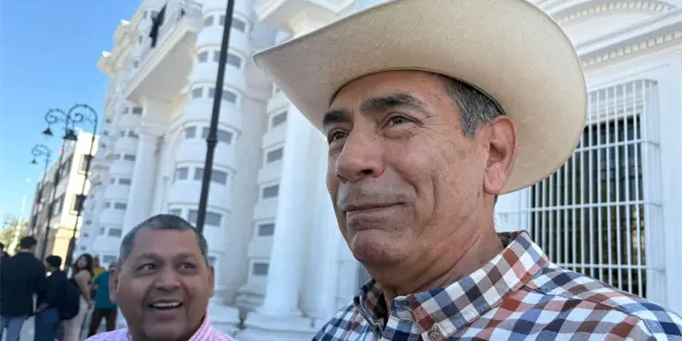 DURAZO RECONOCE A AGENTES DE LA AMIC POR SU LABOR EN SEGURIDAD EN SONORA