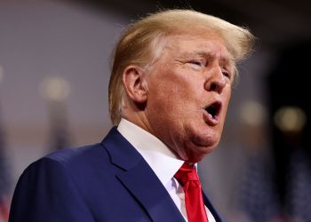 DONALD TRUMP NO DESCARTA ENVIAR TROPAS A IRÁN PARA CONTROLAR RESERVAS DE URANIO