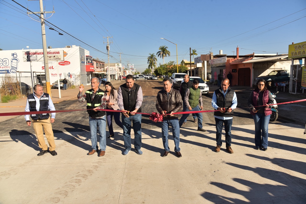 ENTREGA LAMARQUE CANO OBRA DE REHABILITACIÓN DE CRUCERO EN CALLE TABASCO Y PESQUEIRA