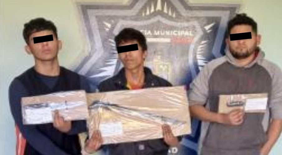 DETIENE SSPM A TRES JÓVENES POR PORTACIÓN DE ARMA BLANCA