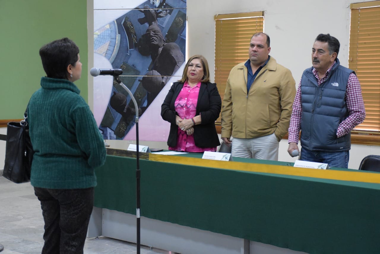 ESCUCHA ALCALDE LAMARQUE CANO LAS SOLICITUDES CIUDADANAS