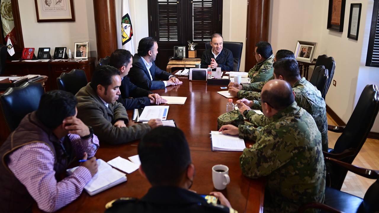Avanzan frentes de obra de la modernización del puerto de Guaymas: Alfonso Durazo* -Gobernador toma protesta a nuevos funcionarios
