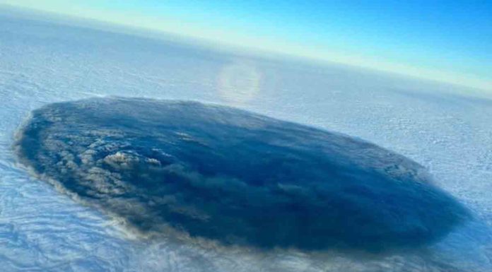 Así luce la gigantesca nube negra tóxica en Ohio, EU
