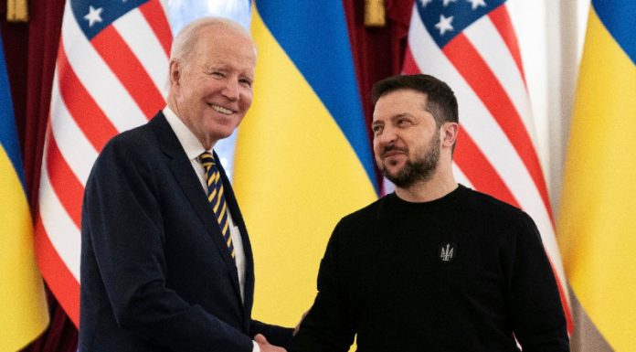 Biden realiza visita sorpresa a Ucrania y promete nueva entrega de armas