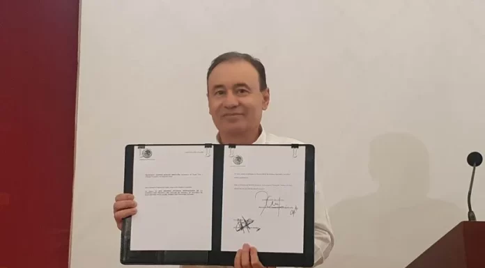 Firma Durazo reforma constitucional que empata la elección presidencial con la d3 Gobernador en Sonora