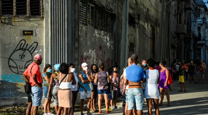 Cuba recibe a 195 migrantes detenidos y reenviados por México