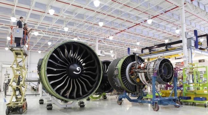 Gobernador llama a empresarios a invertir en parques industriales