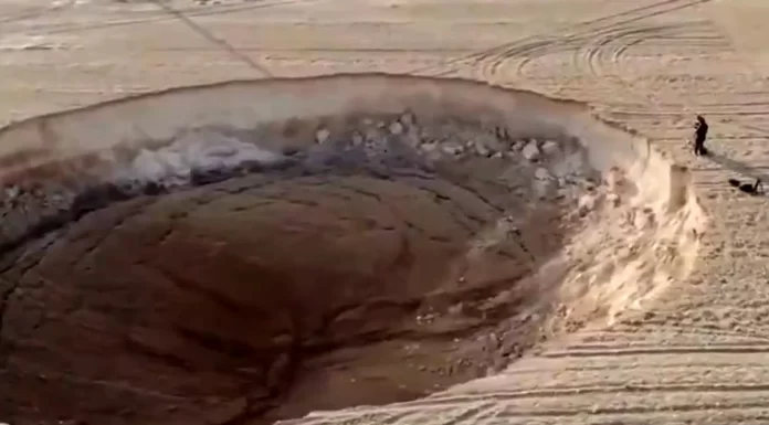 Aparece nuevo cráter en provincia de Turquía; mide 100 metros de diámetro