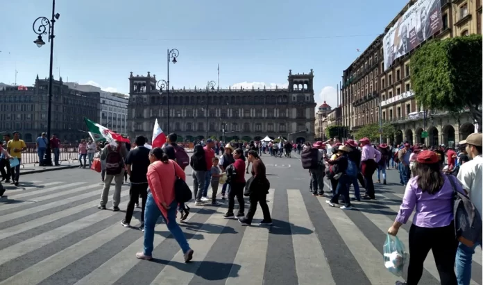 010zocalo-amlo-petroleo-1