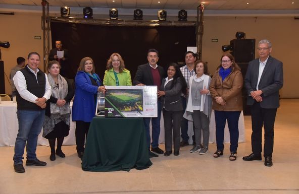FELICITAN Y DAN ESTIMULOS A LOS RECOLECTORES DE BASURA, EN SU DÍA